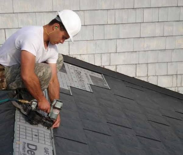 What Kind Of Commercial Roofing Should A Business Have In Toronto?