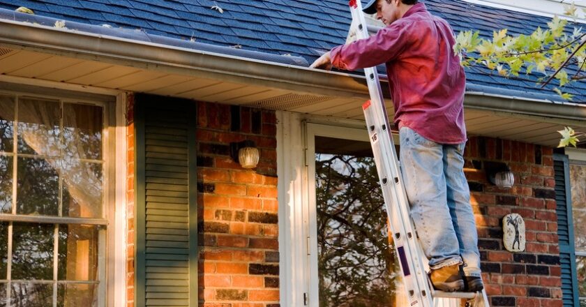 Gutter cleaning is a part of cleaning dirt!!
