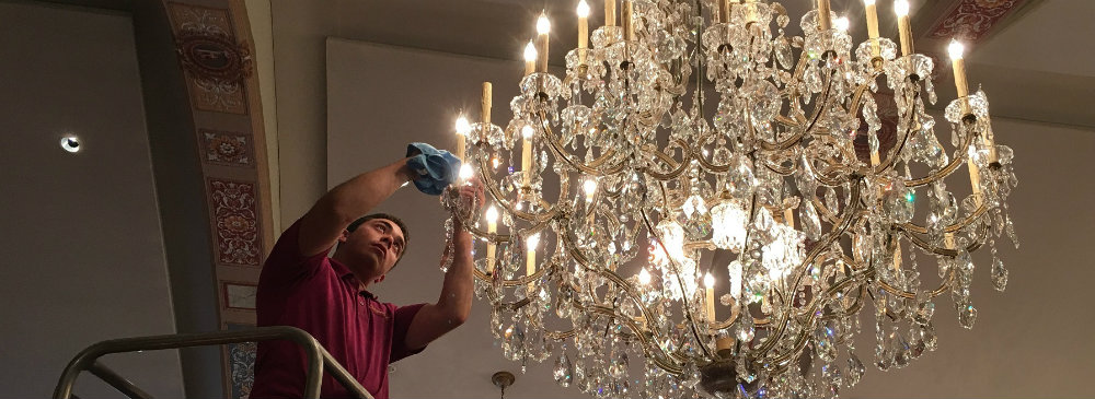 Cleaning Technique Of Crystal, How Do You Clean The Crystals On A Chandelier