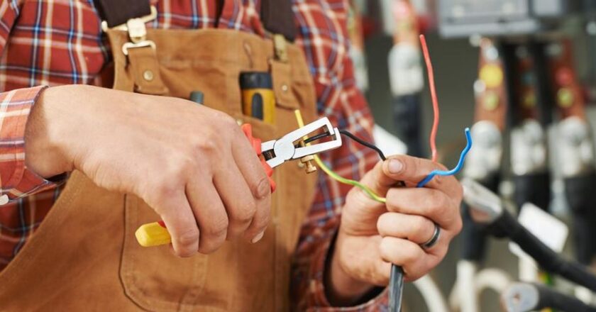 What are the Types of Different Electrical Contractors?
