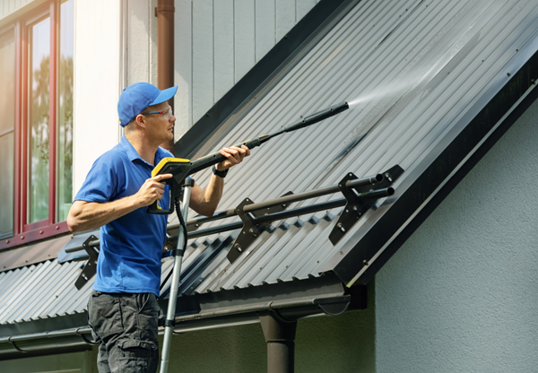 A Homeowner’s Guide on How to Clean a Metal Roof