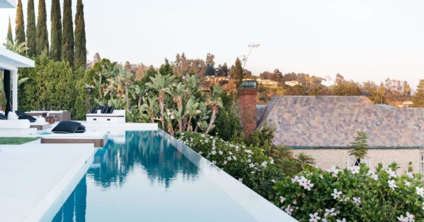 How to Choose the Perfect Pool Builder for Your Home