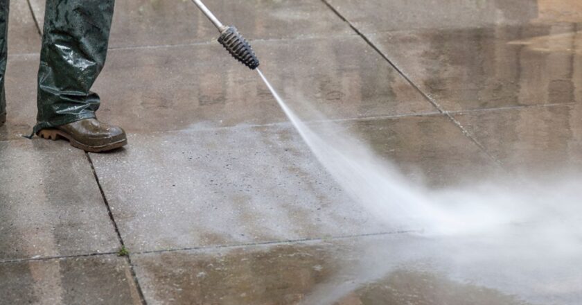 5 Pressure Washing Mistakes to Avoid: Why Hiring Professionals is the Best Choice