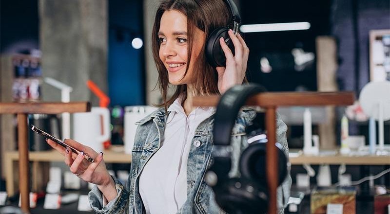 Where to Buy Headphones in Singapore: A Shopper’s Guide